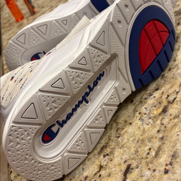 Champion MEN’s Logo Print Sneakers. Size 12. Brand new - Picture 9 of 12